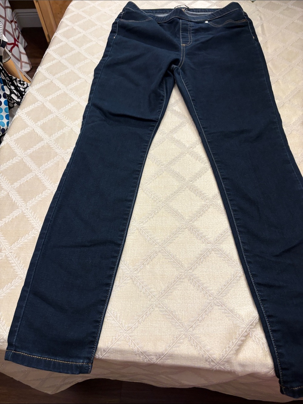 Vera Wang Dark Navy Skinny Jeans